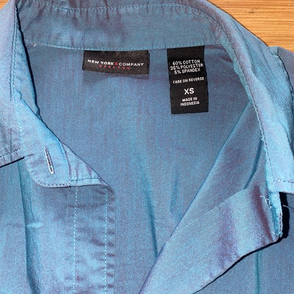 New York and Company Top - Picture 2 of 2